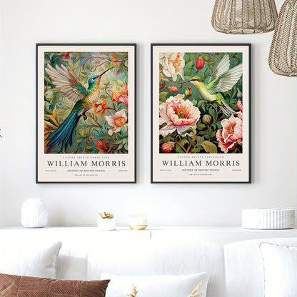 Set med 2 posters med vackra blommor och kolibrier